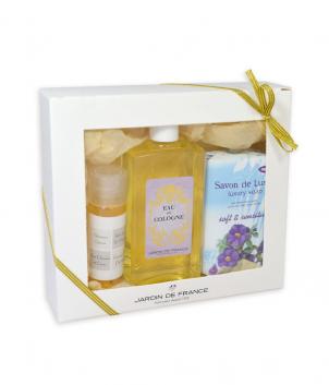 Coffret cadeaux: Cologne + gel douche+ savon
